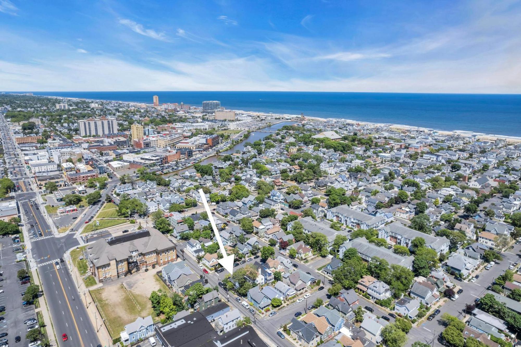 6-Min Walk To Asbury Park & Og Main St - Updated & Cozy Apartment In Historic Ocean Grove - Fire Pit & Patio - Fast Wi-Fi ภายนอก รูปภาพ