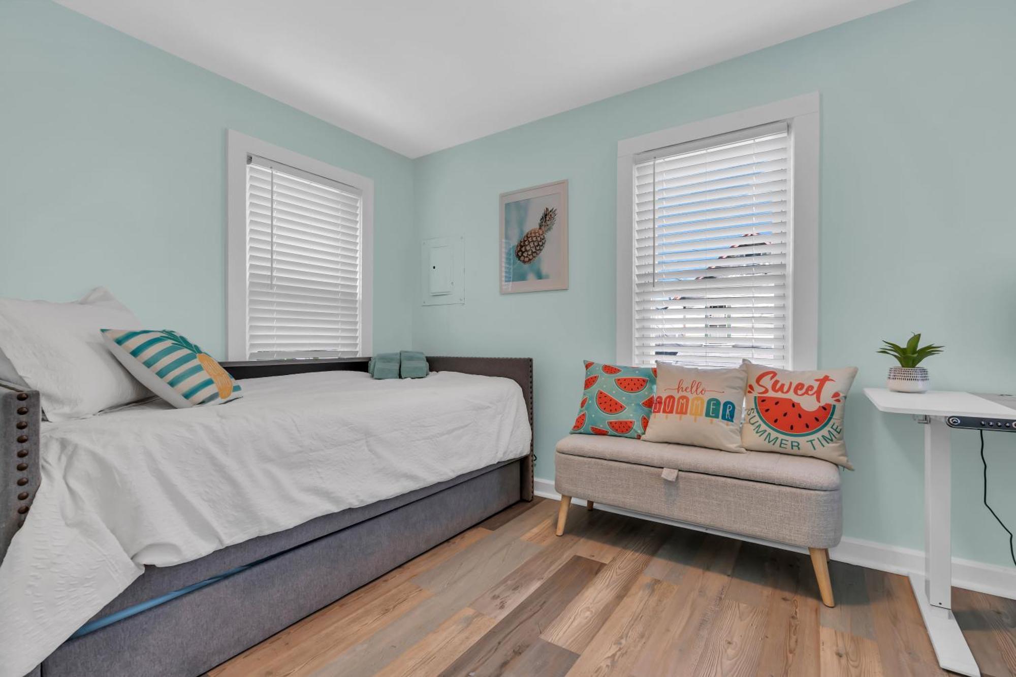 6-Min Walk To Asbury Park & Og Main St - Updated & Cozy Apartment In Historic Ocean Grove - Fire Pit & Patio - Fast Wi-Fi ภายนอก รูปภาพ